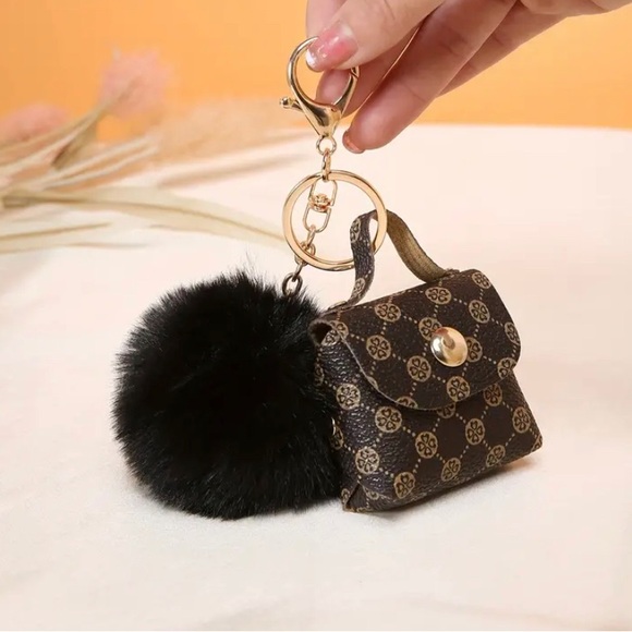 Stylish Retro Style Coin Purse Keychain with Pom-Pom & added Coach Tag - Picture 11 of 11